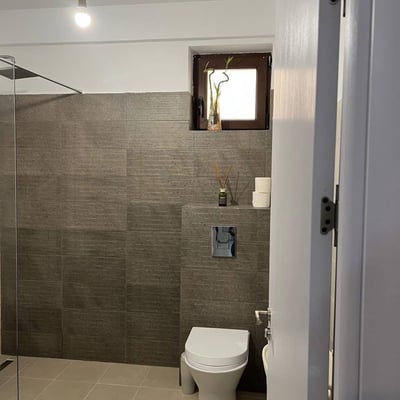 Alquiler de un cómodo apartamento amueblado de 2 habitaciones, 55 m², Constanța, Rumanía
